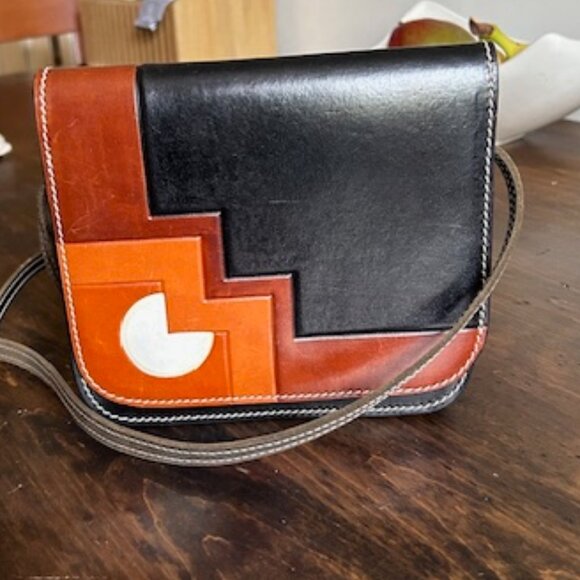 Talabar Leather Cubist Style Crossbody Bag - Picture 7 of 7